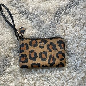 Coach wristlet (one pocket)
